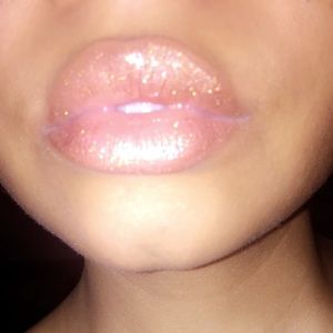 "Behind The Scenes" Hollywood Glam Gloss